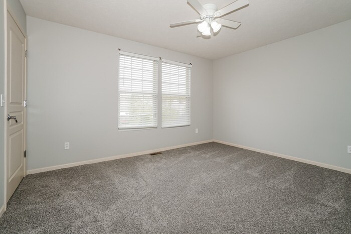 Building Photo - 5343 Royal Brook Dr