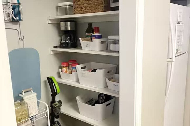 Building Photo - 220 Mitchell St