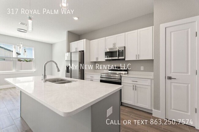 Building Photo - 317 Royal Palm Wy