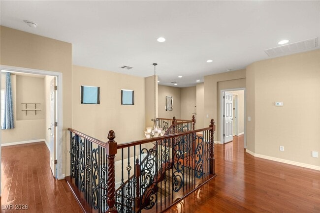 Building Photo - 17 Morninglow Pass