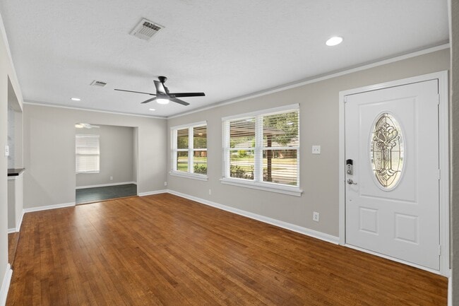 Building Photo - 2007 Wakefield Dr