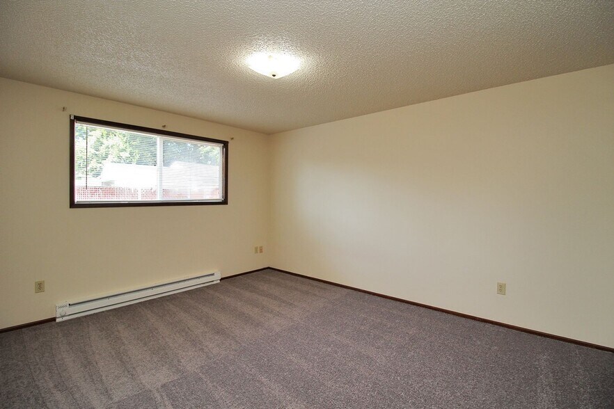 Building Photo - 2639-2639 SE 119th Ave