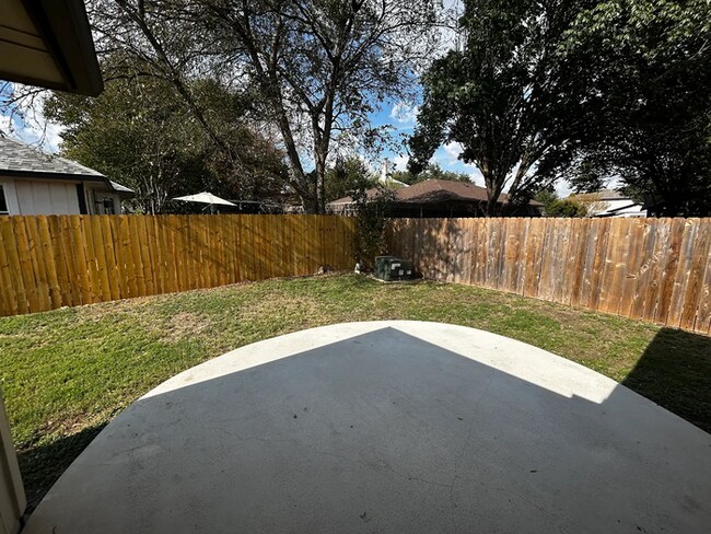 Building Photo - Move-In Ready 3BR/2BA in Round Rock - Enjoy One Month Free Rent When You Move In by November