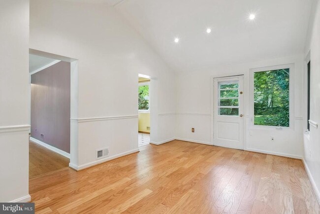 Building Photo - 9311 Adelaide Dr