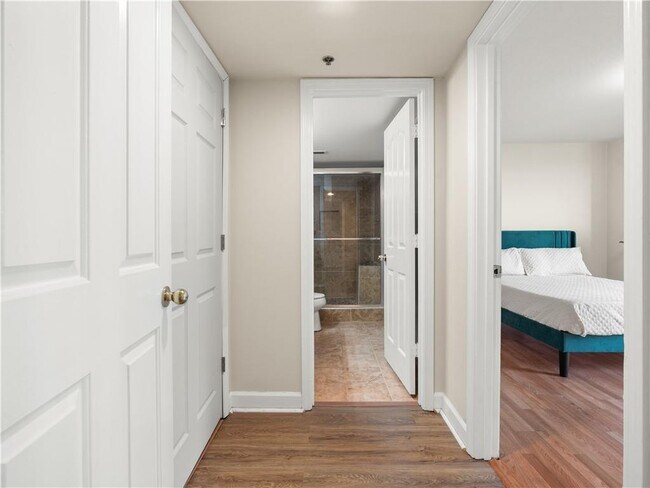 Building Photo - 2870 Pharr Ct S Northwest