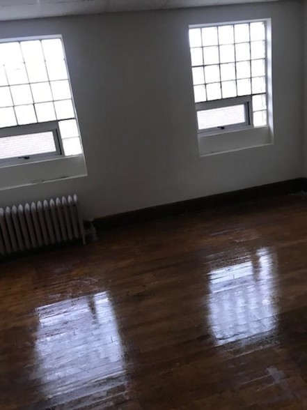 varnish wood floors - 2936 Market St