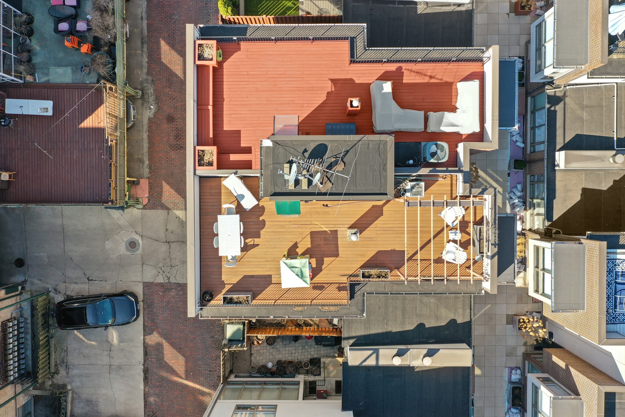 Building Photo - 1757 N Paulina St