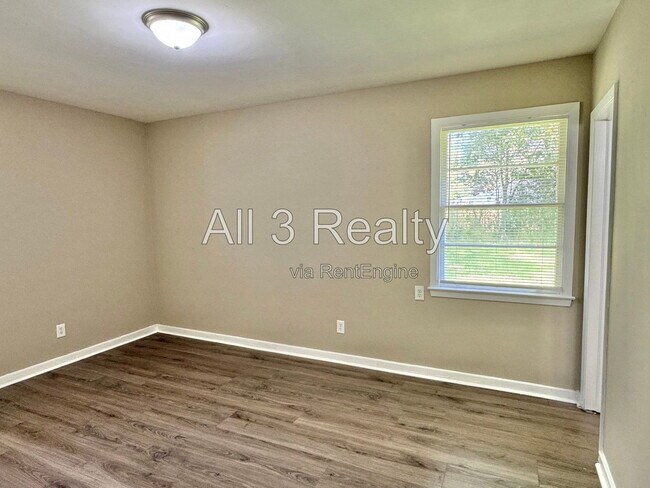 Building Photo - 3719 Bridlewood Dr