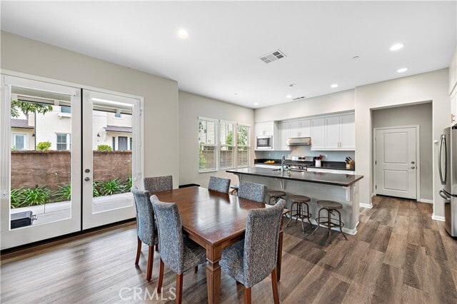 Building Photo - 107 Sencillo Pl