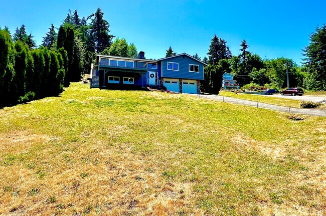 Building Photo - Rental with Views of Utsalady Bay and Mt B...