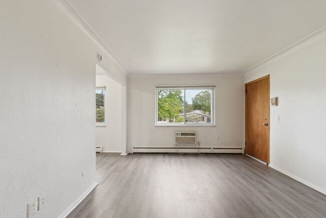 Building Photo - 1733 Christian Ave