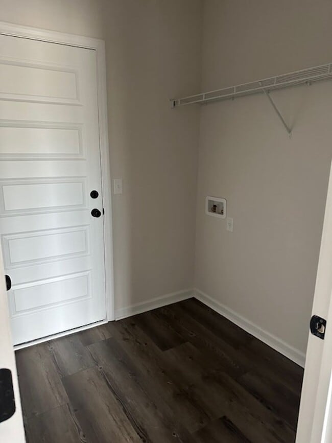 Building Photo - FOR RENT **$700.00 OFF FIRST MONTHS RENT- IF LEASE IS SIGNED BY JUNE 1, 2026**