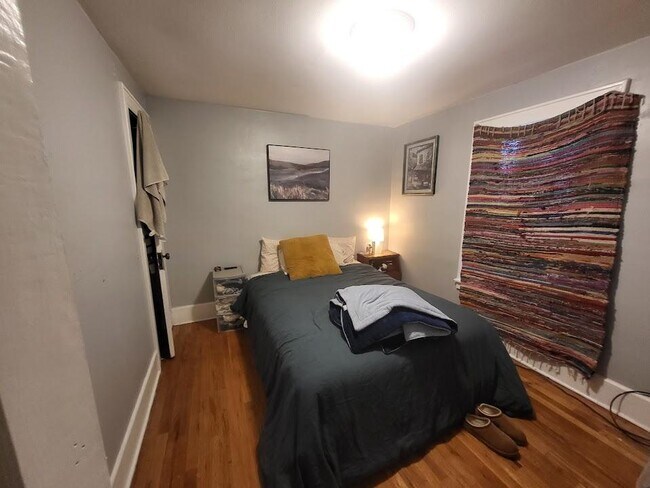 Building Photo - 416 Boyden St