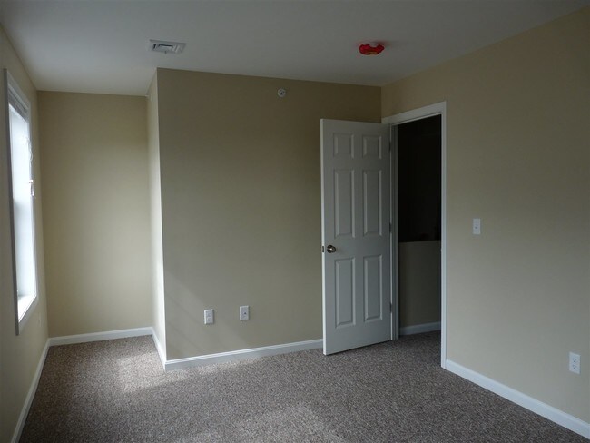 Building Photo - 26 Eagle Ridge Rd