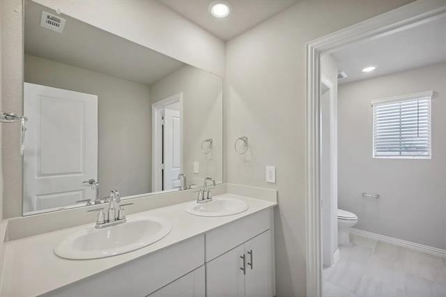 Building Photo - 510 Regency Trail