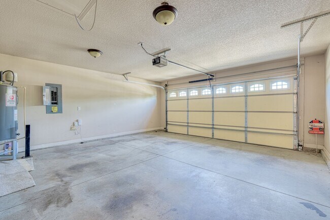 Building Photo - 707 Bankston Dr