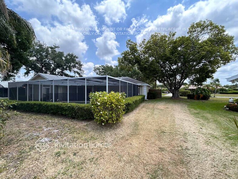 Building Photo - 5697 Country Lakes Dr