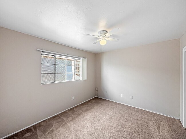 Building Photo - SD: 3BD/1.5BA Apartment in Normal Heights with Reserved Parking