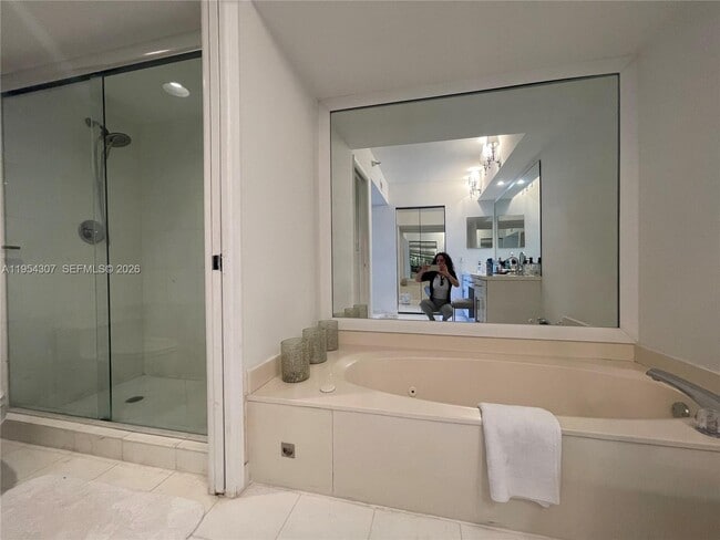 Building Photo - 19101 NE 36th Pl