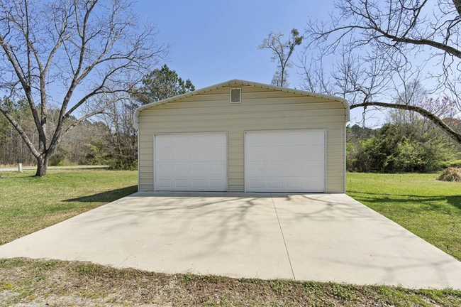 Building Photo - 1002 Marshall Rd