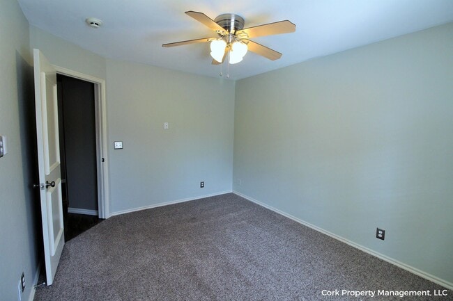 Building Photo - 2808 Stonebrook Ln