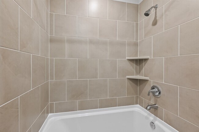 Building Photo - 3903 Flora Fld Dr