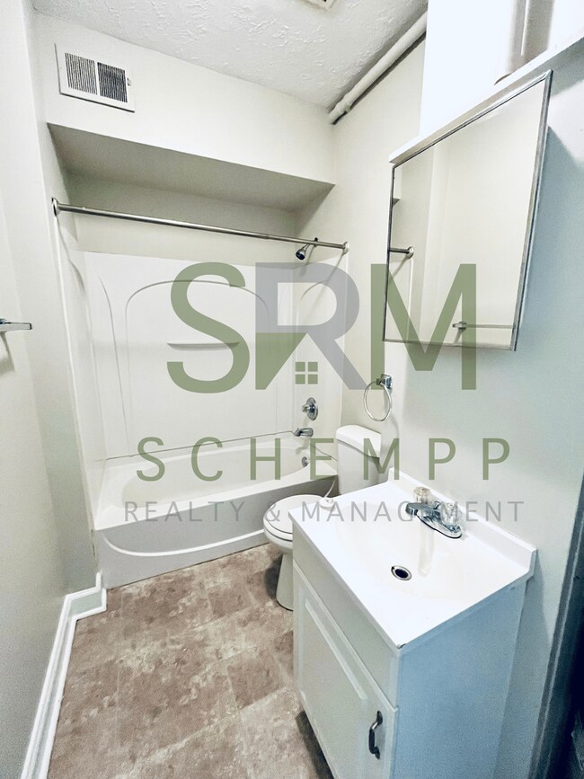 Building Photo - 307 Woodbine St