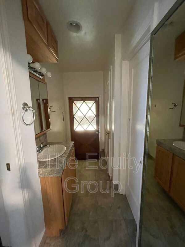 Building Photo - 14725 Hanford Armona Rd