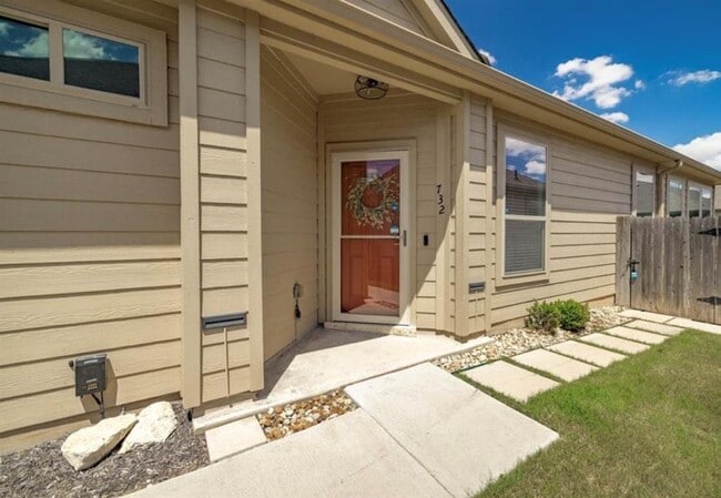 Building Photo - 732 Fortrose Ter