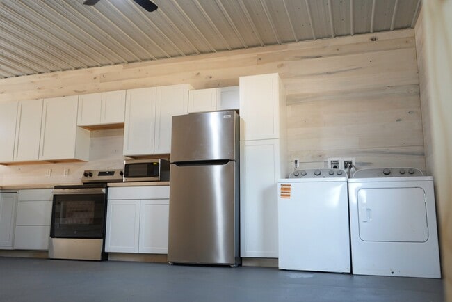 Building Photo - 68 Ted Gran Ln