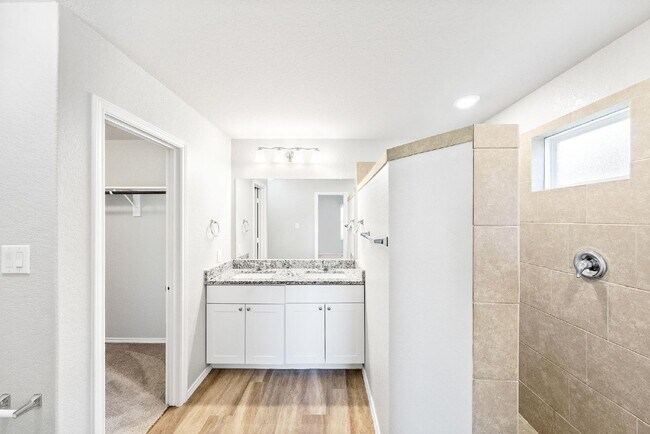 Building Photo - 3-Bed, 2-Bath Sanctuary Where Comfort Meets Charm