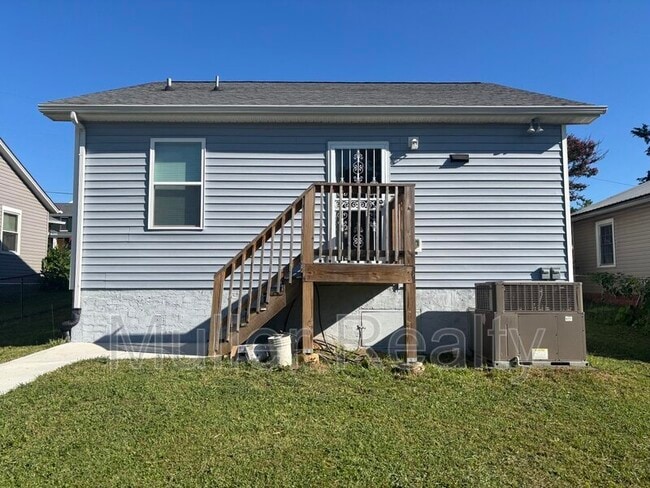 Building Photo - 1732 Jourolman Ave