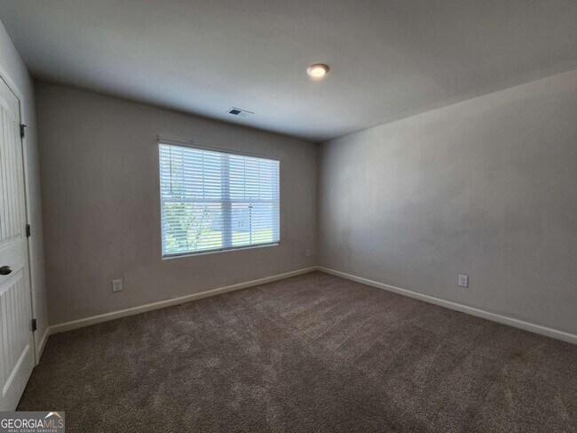 Building Photo - 4825 Layton Dr