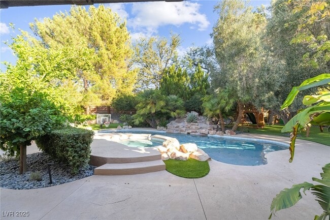 Building Photo - 72 Panorama Crest Ave