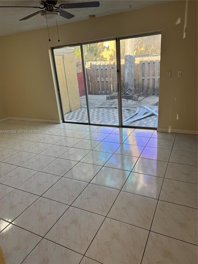 Building Photo - 5841 Blueberry Ct