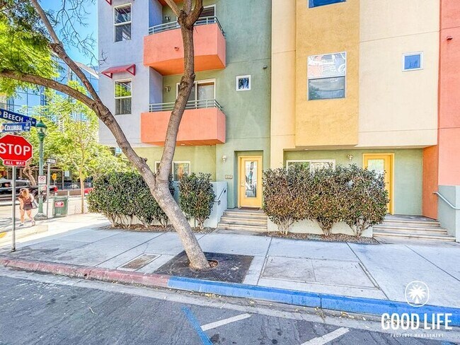 Building Photo - 1501 India St