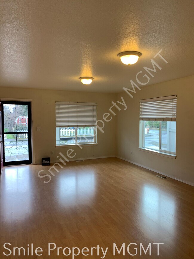 Building Photo - 4614 SE 86th Ct