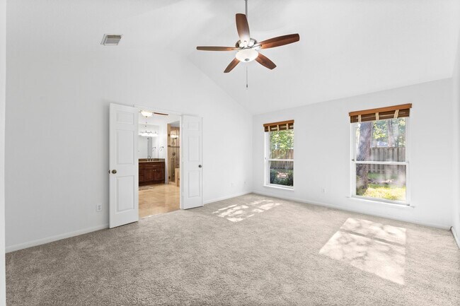 Building Photo - 19 E Summer Storm Cir