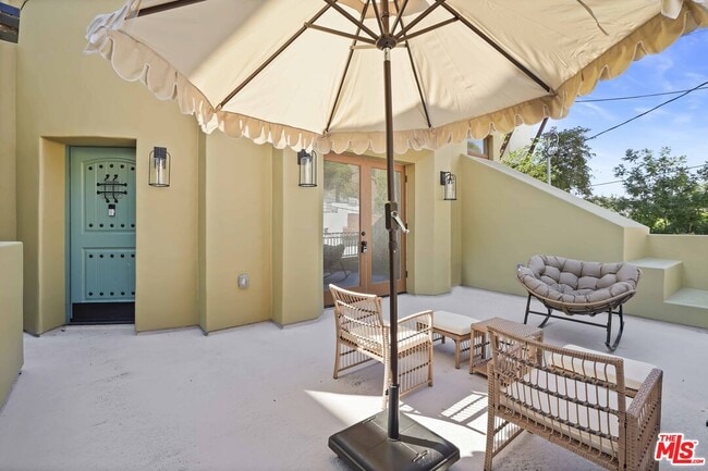 Building Photo - 9842 Portola Dr