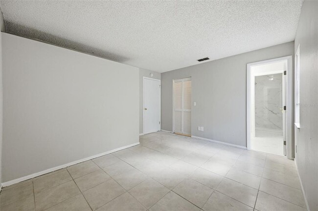 Building Photo - 3141 Huron Ave