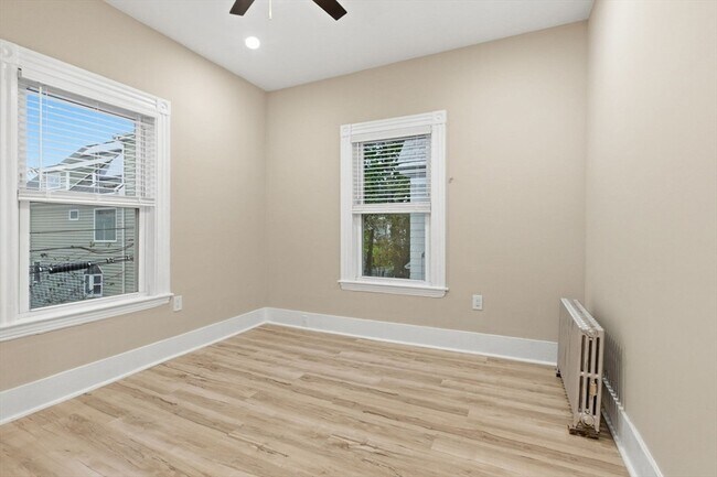 Building Photo - 43 Lonsdale St