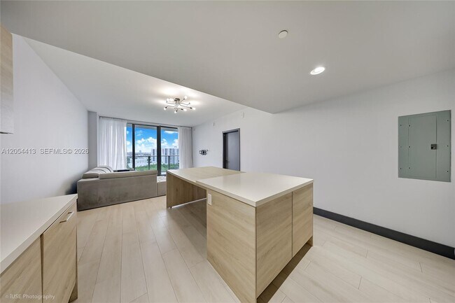 Building Photo - 16385 Biscayne Blvd
