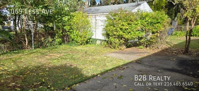 Building Photo - 1069 Fess Ave