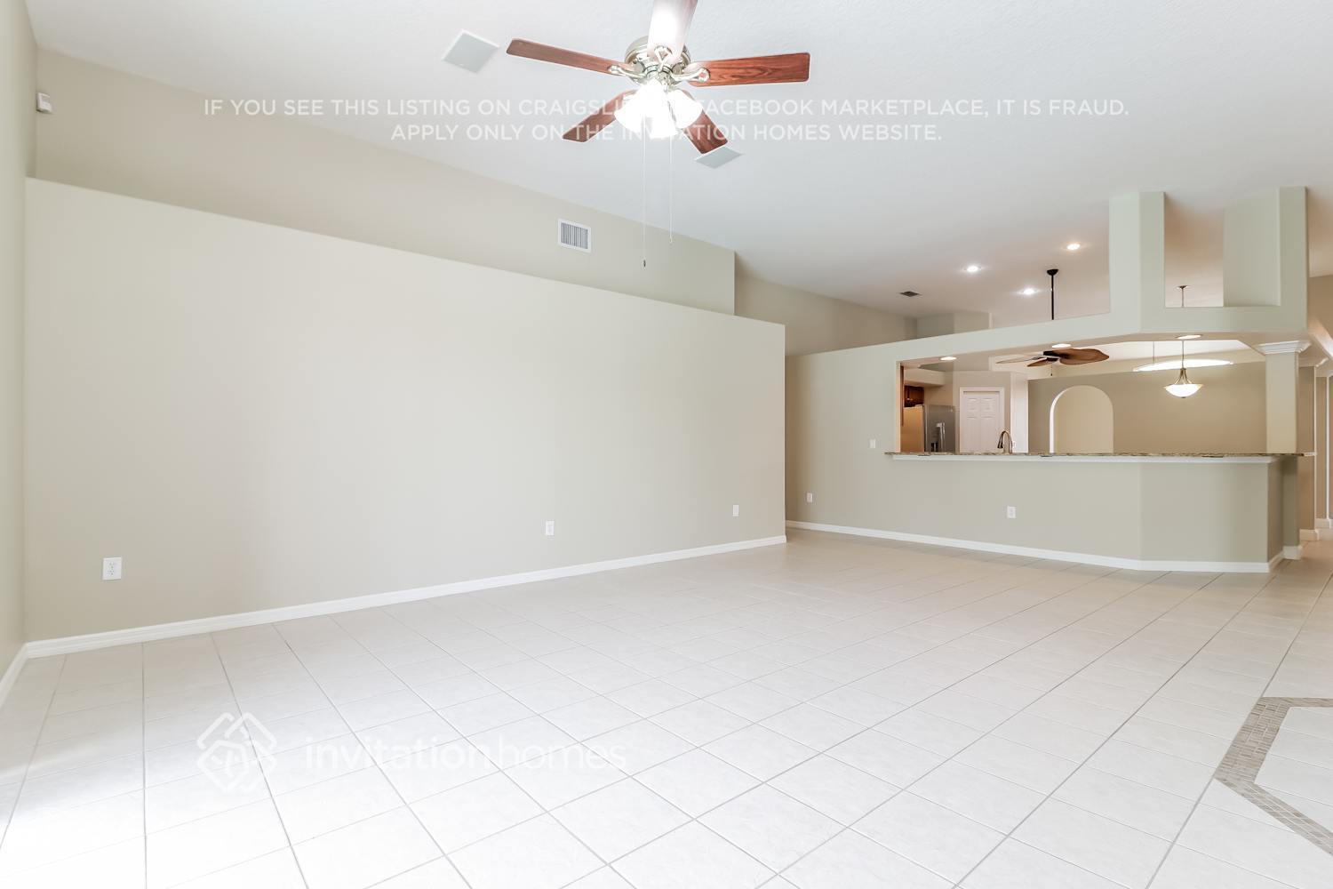Building Photo - 10130 Queens Park Dr
