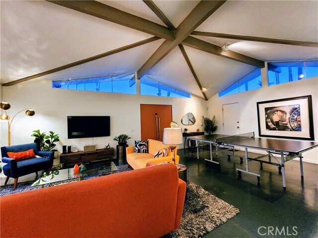 Building Photo - 2499 S Palm Canyon Dr