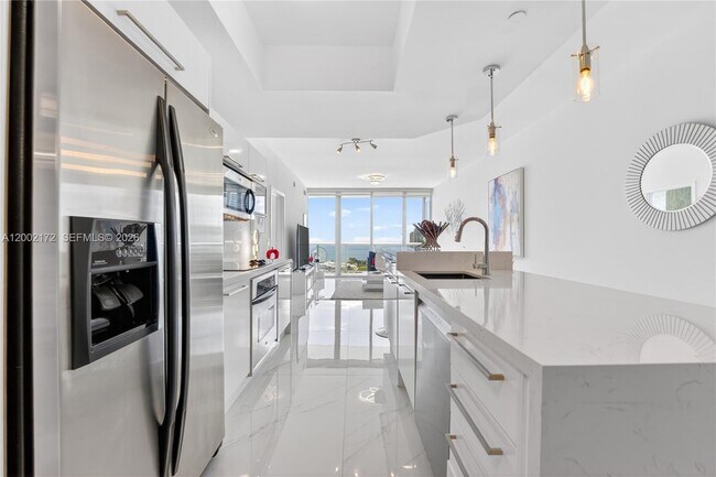 Building Photo - 888 Biscayne Blvd