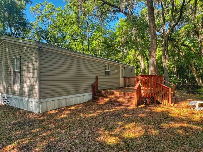Building Photo - 5872 Pine Creek Dr