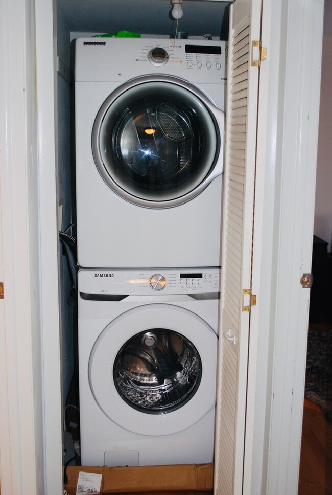 Building Photo - 4710 Euclid Ave