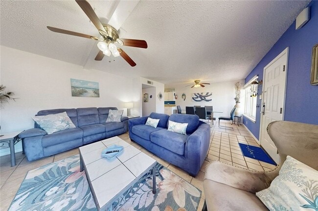 Building Photo - 15005 Windward Dr