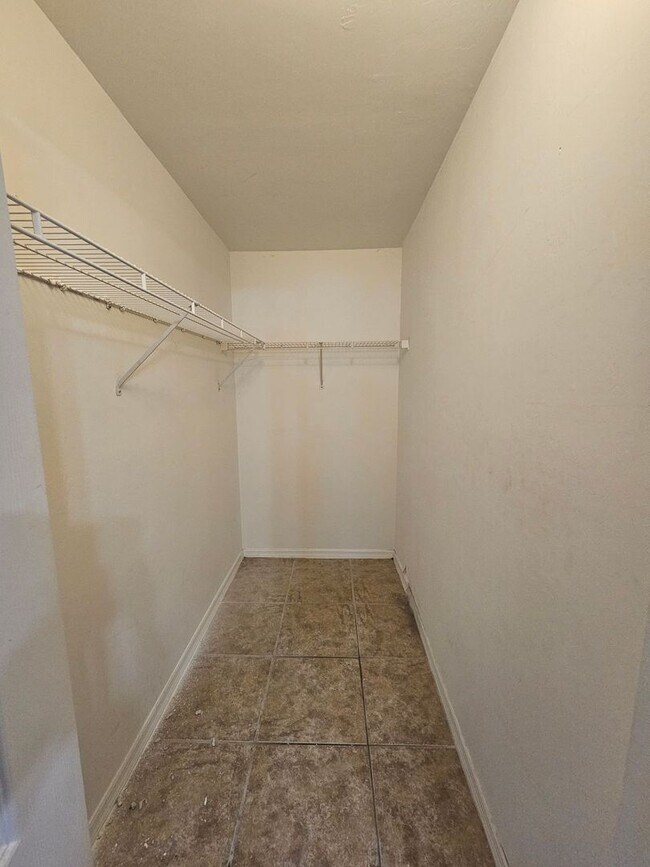 Building Photo - A-59